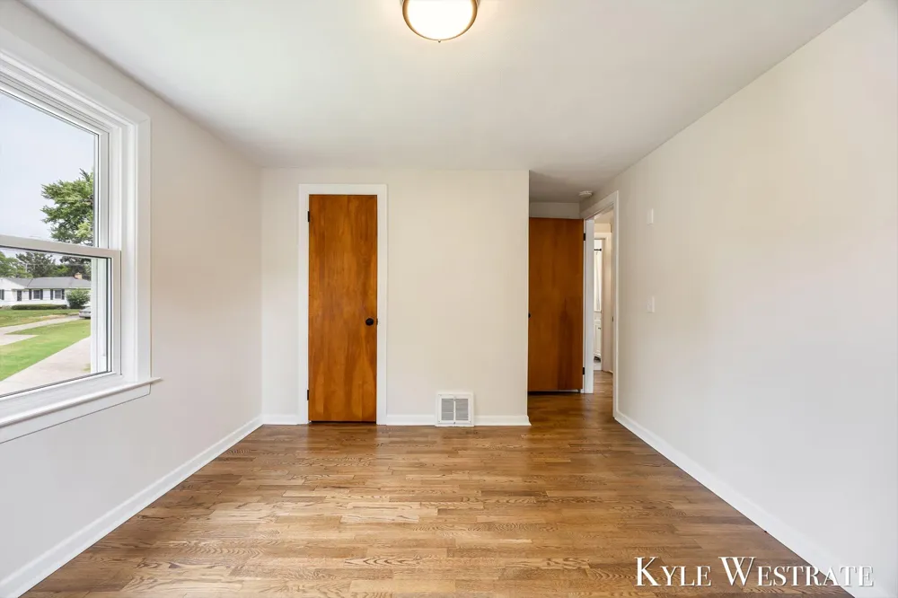 4205 Hillsdale Avenue NE Plainfield Charter Township, MI 49525