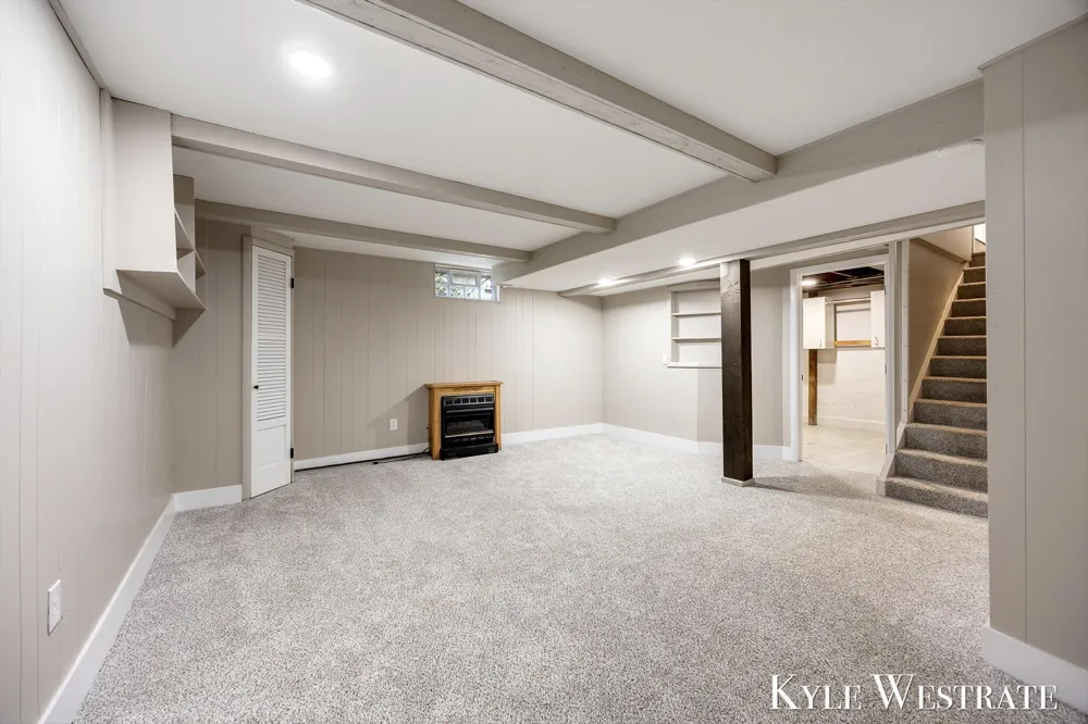 4205 Hillsdale Avenue NE Plainfield Charter Township, MI 49525
