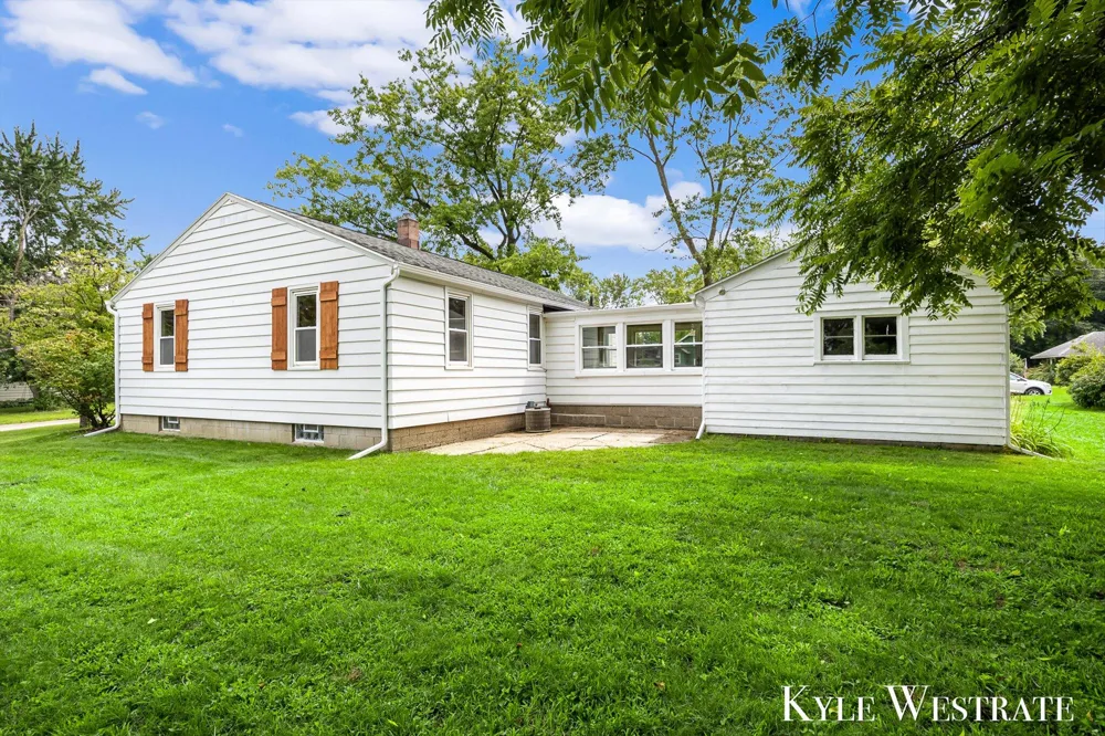 4205 Hillsdale Avenue NE Plainfield Charter Township, MI 49525