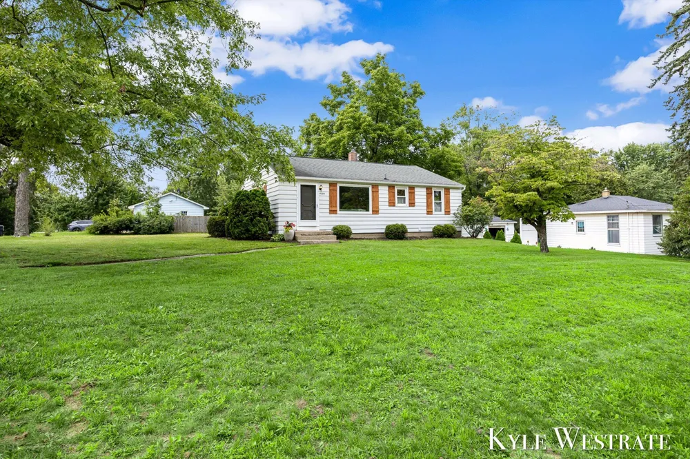 4205 Hillsdale Avenue NE Plainfield Charter Township, MI 49525
