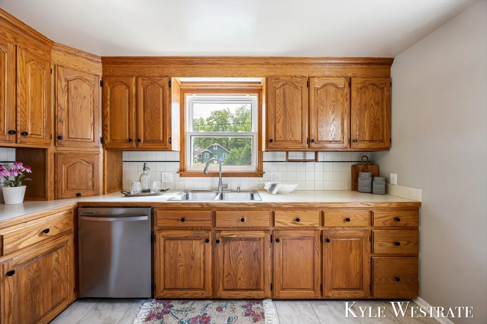 4205 Hillsdale Avenue NE Plainfield Charter Township, MI 49525