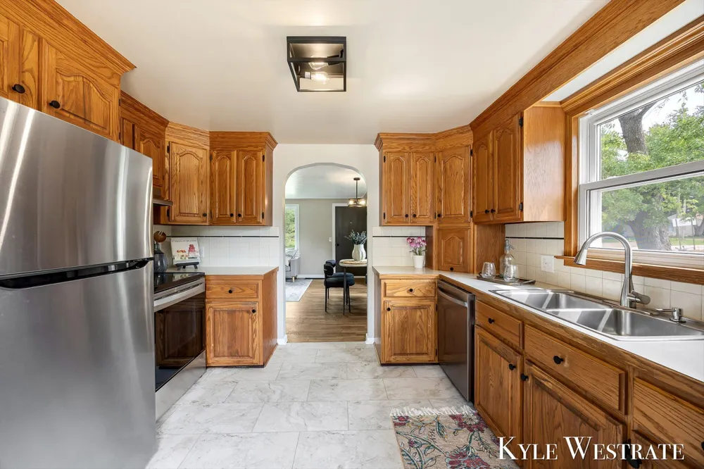 4205 Hillsdale Avenue NE Plainfield Charter Township, MI 49525
