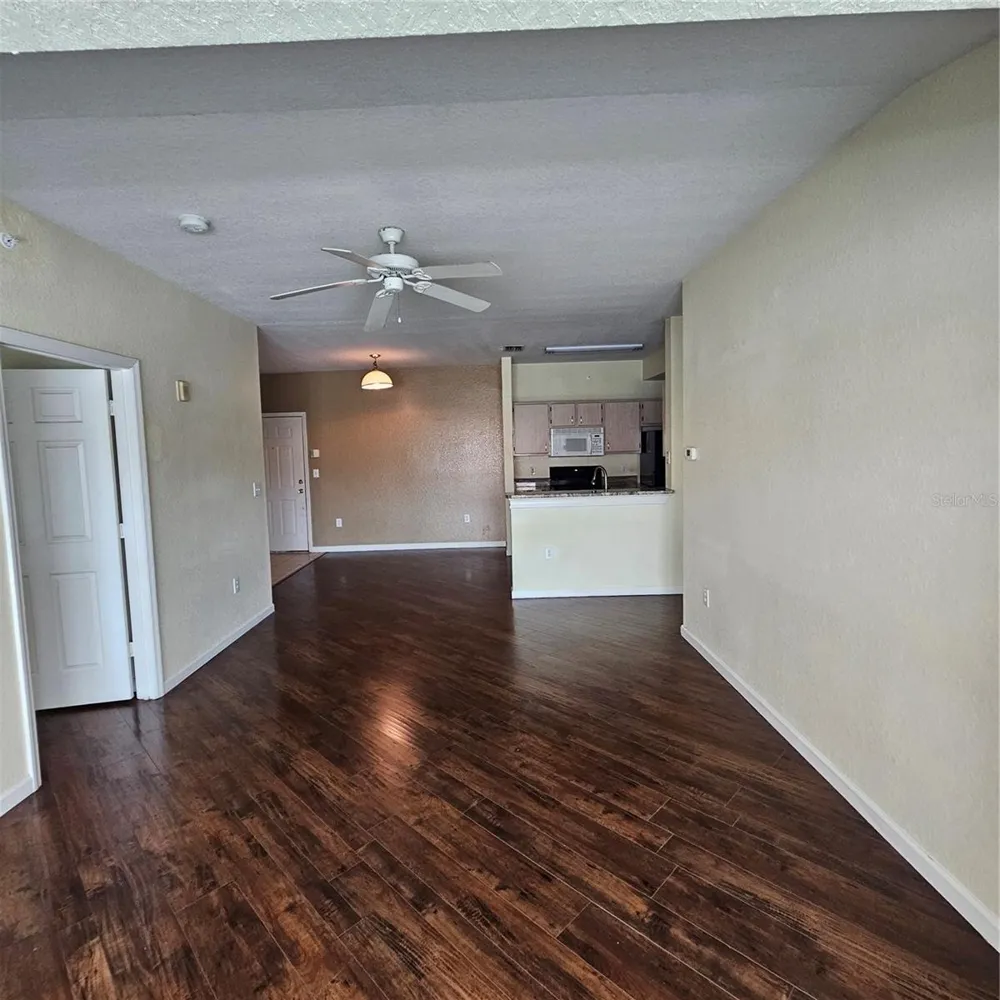 5483 VINELAND ROAD #10304 Orlando, FL 32811