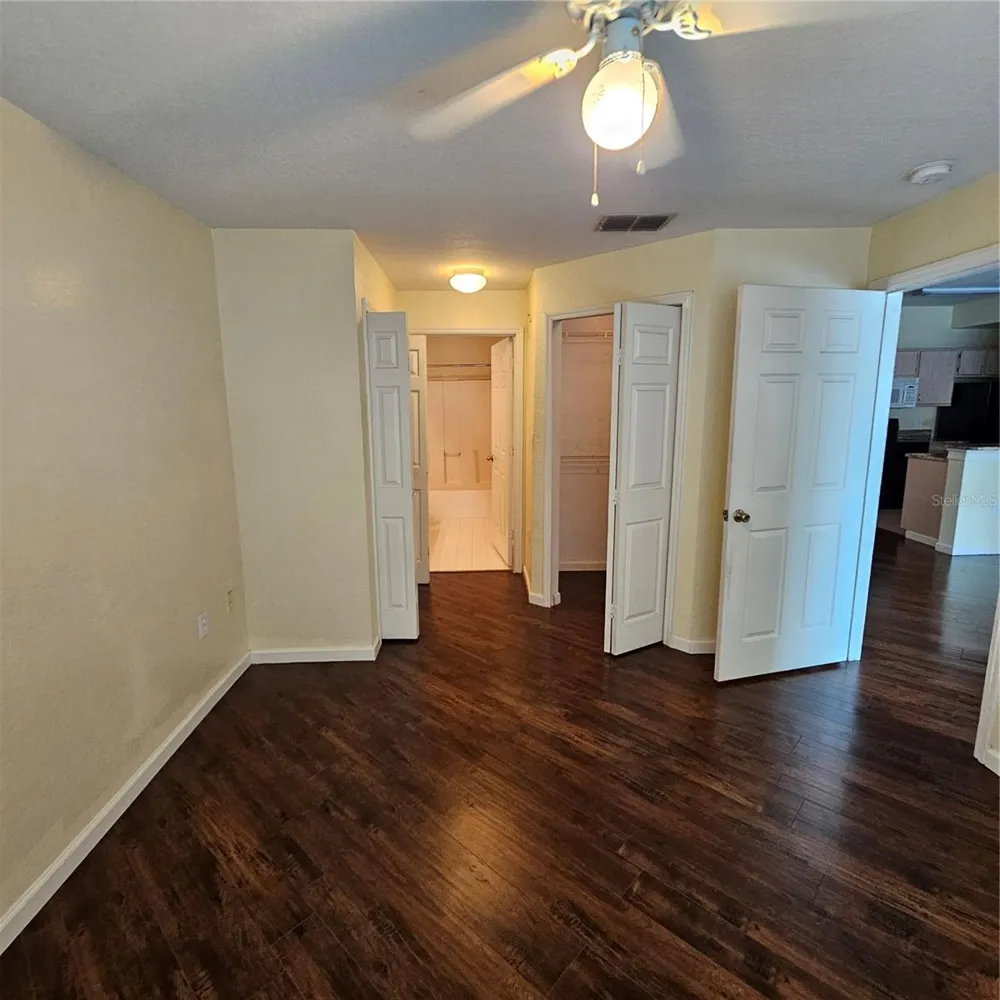 5483 VINELAND ROAD #10304 Orlando, FL 32811