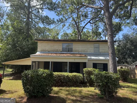 513 Community DR