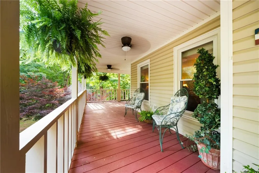 31 Fawn Lake Trail NE White, GA 30184