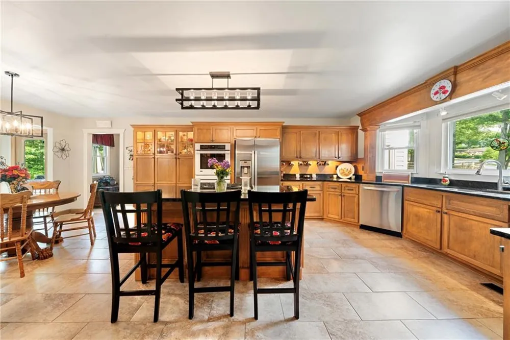 31 Fawn Lake Trail NE White, GA 30184