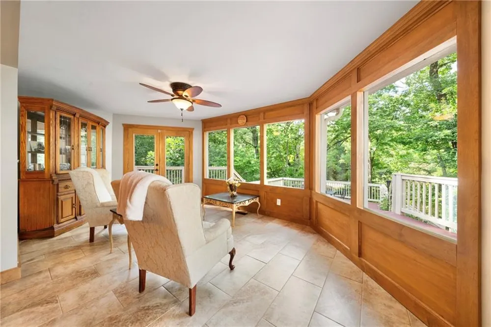 31 Fawn Lake Trail NE White, GA 30184