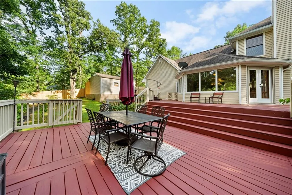 31 Fawn Lake Trail NE White, GA 30184