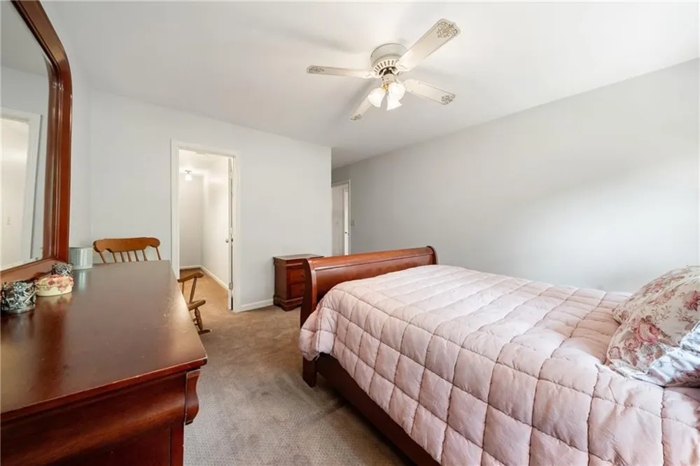 31 Fawn Lake Trail NE White, GA 30184