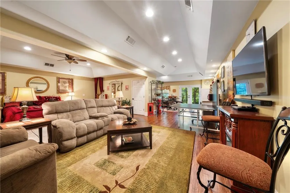 31 Fawn Lake Trail NE White, GA 30184