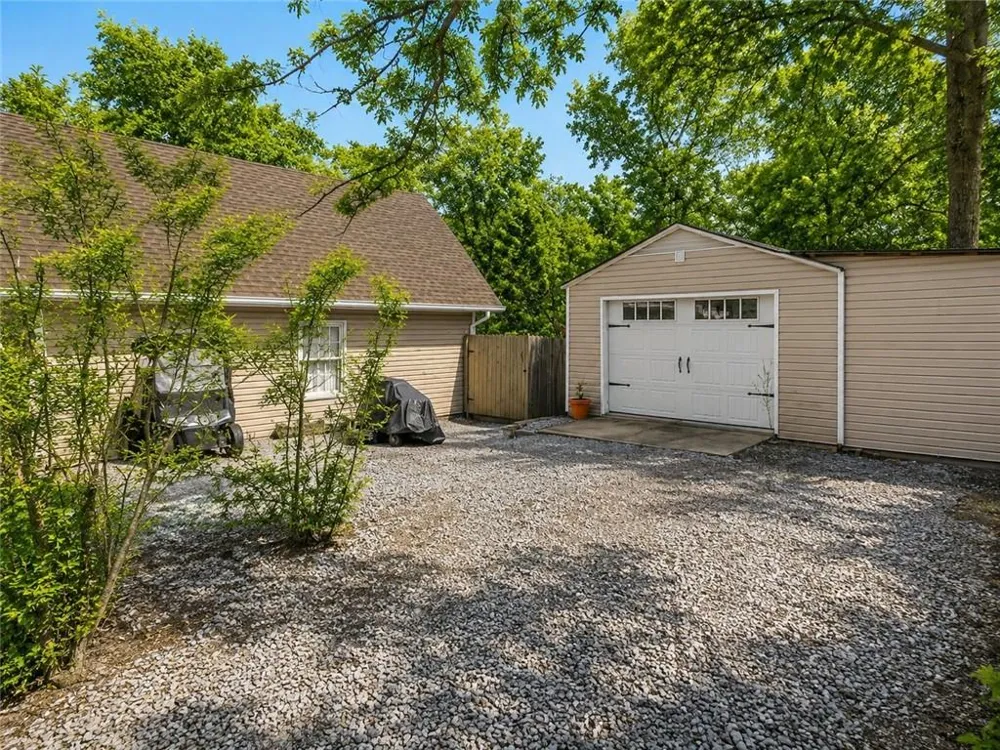 31 Fawn Lake Trail NE White, GA 30184