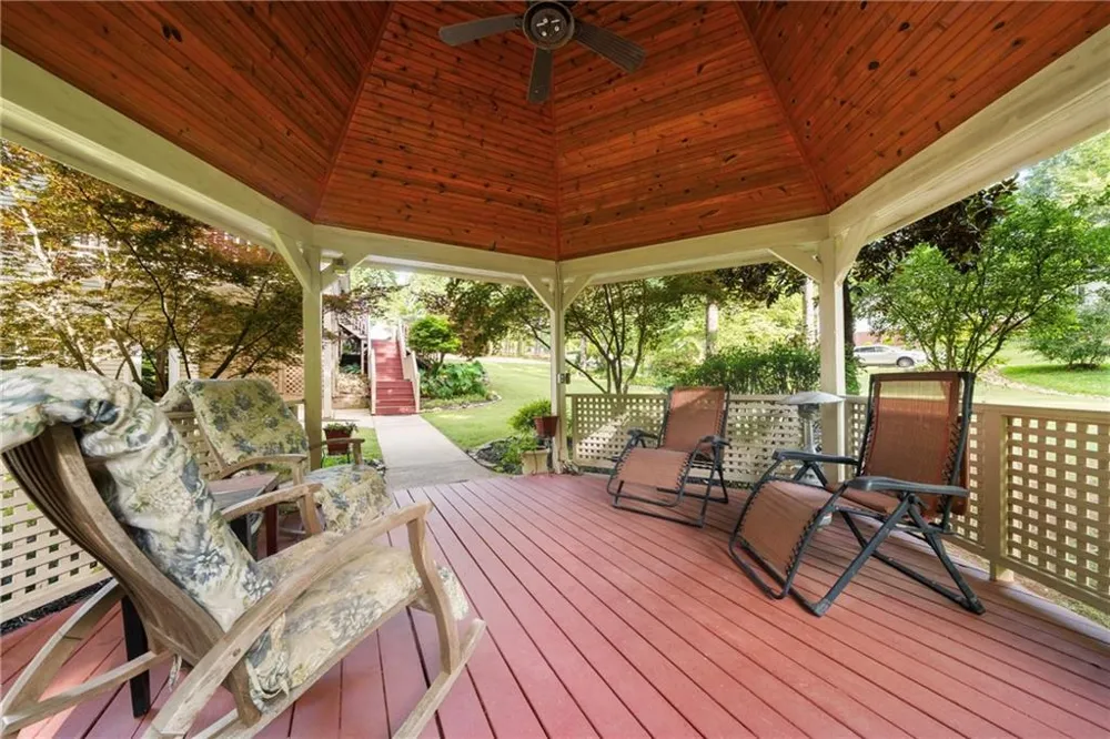 31 Fawn Lake Trail NE White, GA 30184