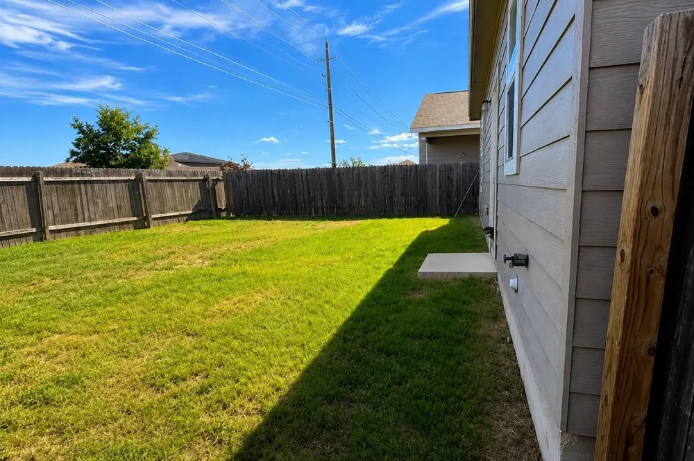253 Wonderful Life Way Jarrell, TX 76537