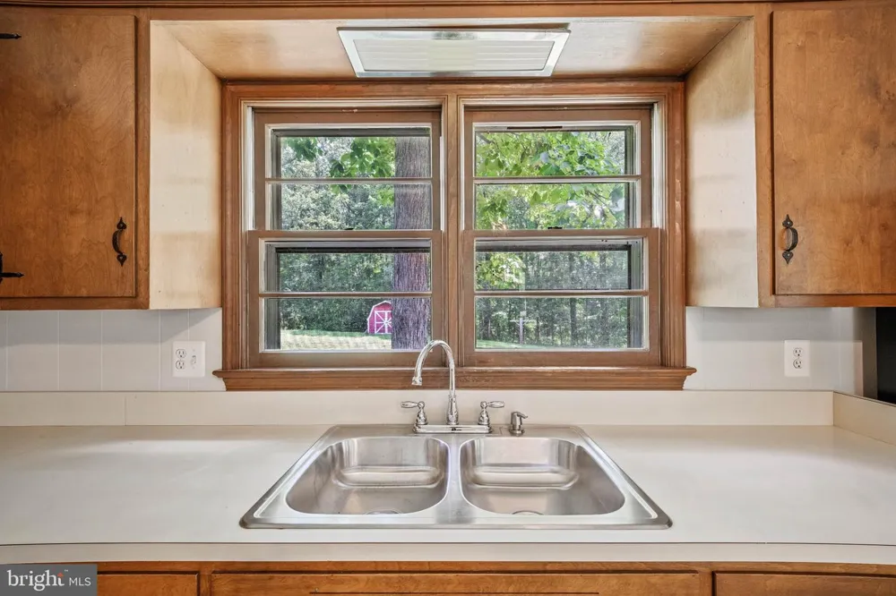 9103 MEETZE ROAD Warrenton, VA 20187