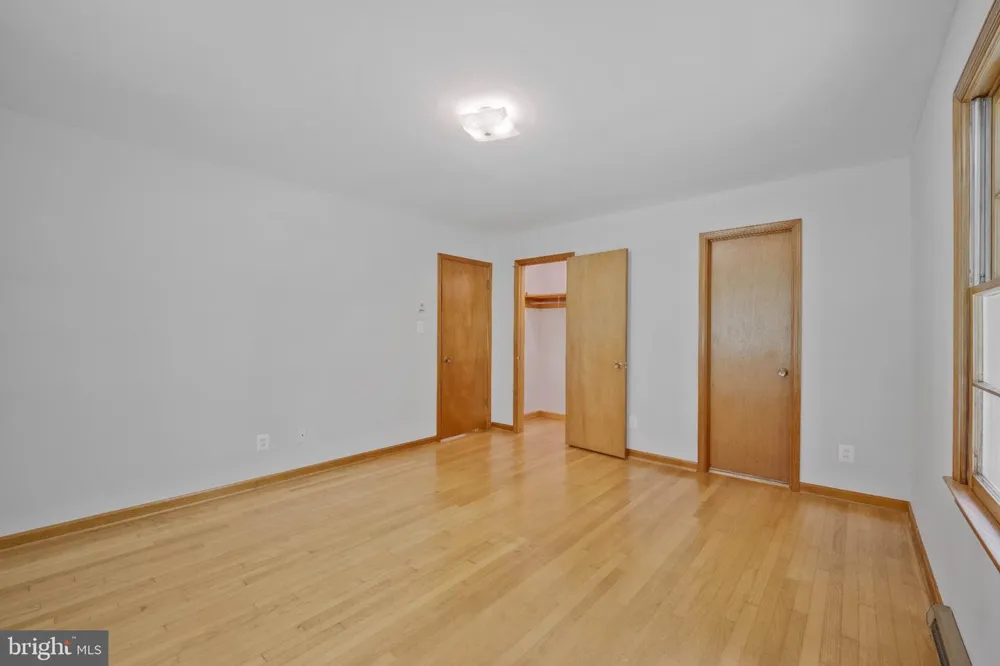 9103 MEETZE ROAD Warrenton, VA 20187