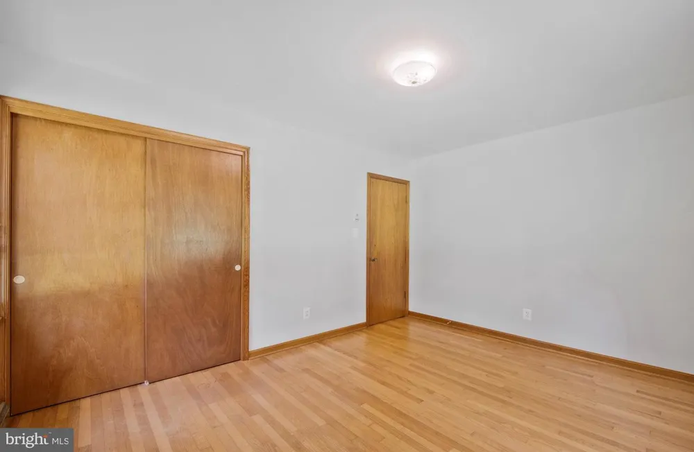 9103 MEETZE ROAD Warrenton, VA 20187
