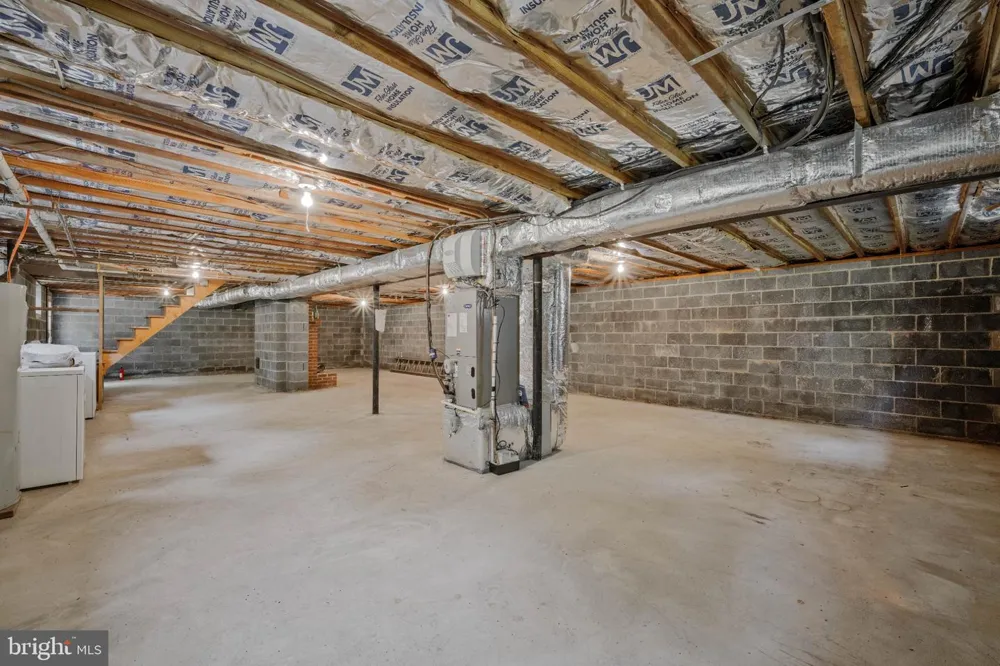 9103 MEETZE ROAD Warrenton, VA 20187
