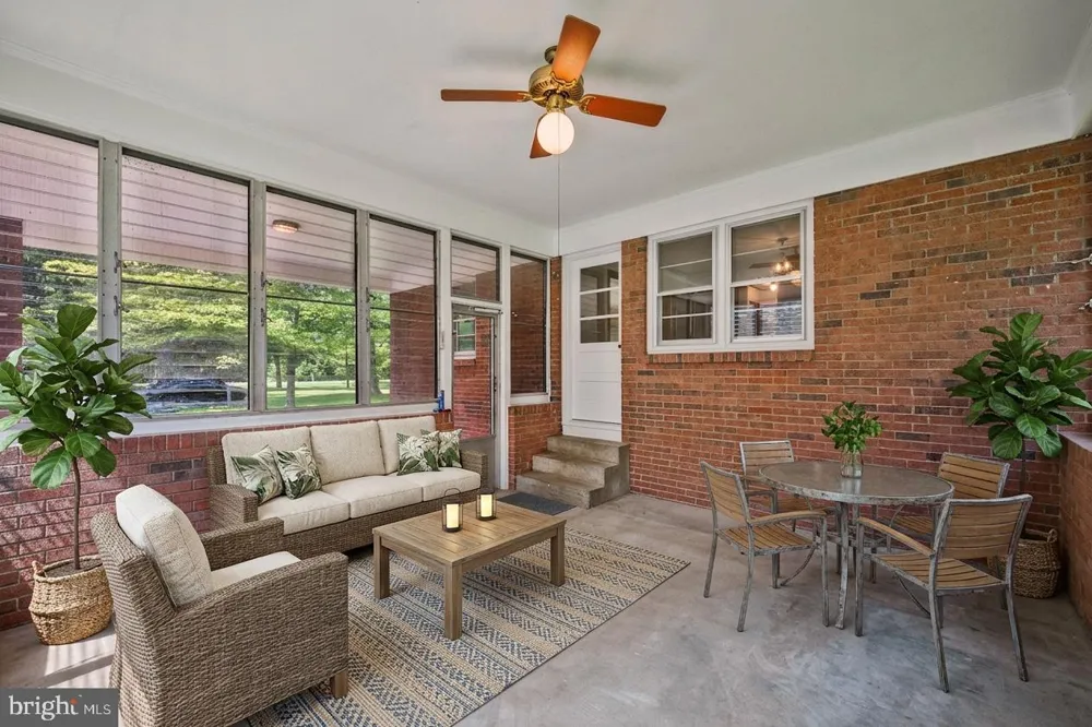 9103 MEETZE ROAD Warrenton, VA 20187
