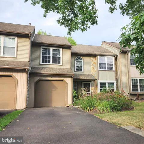 15 LAUREL CIRCLE