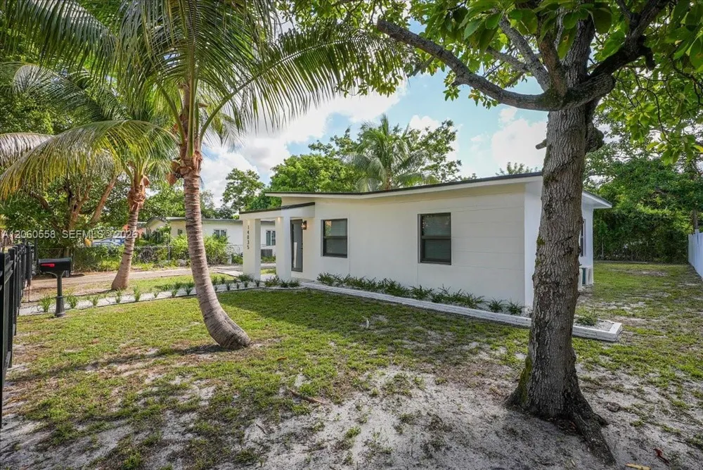 14035 NW 6th Ave North Miami, FL 33168