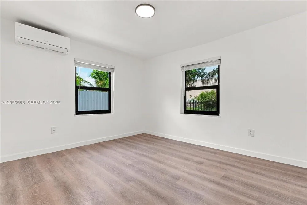 14035 NW 6th Ave North Miami, FL 33168