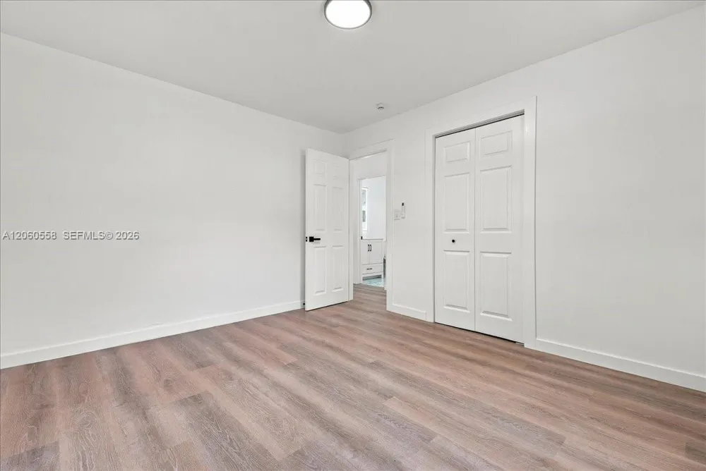 14035 NW 6th Ave North Miami, FL 33168