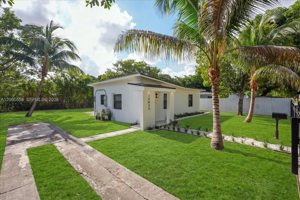 14035 NW 6th Ave North Miami, FL 33168