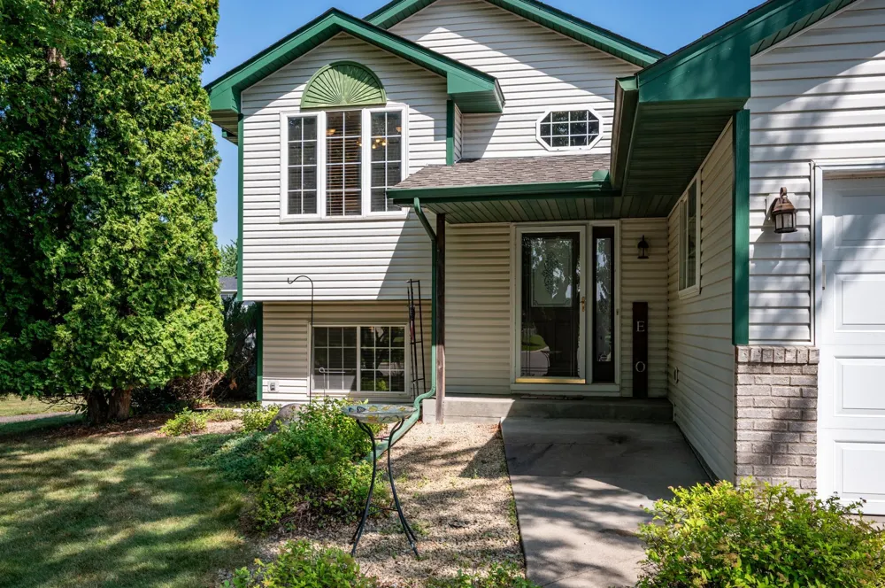 10720 57th Street NE Albertville, MN 55301