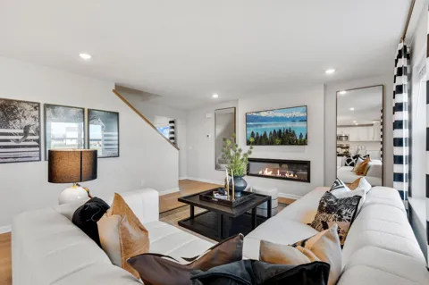 414 James Parkway