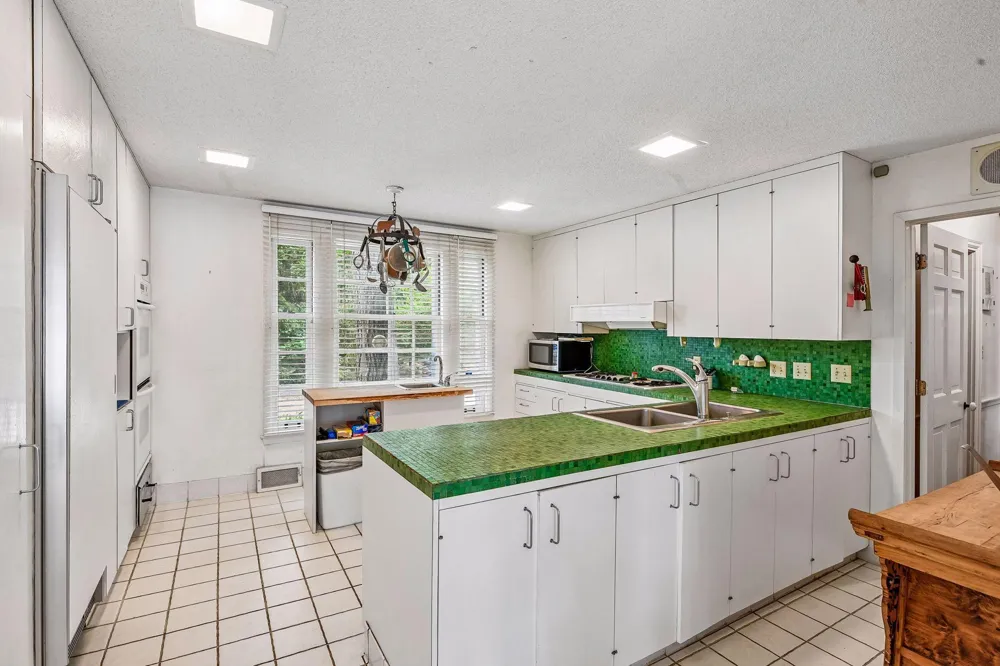2425 Shore Drive Orono, MN 55391
