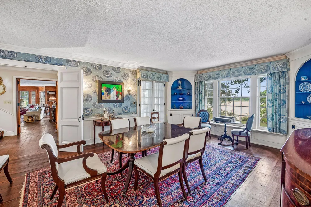2425 Shore Drive Orono, MN 55391