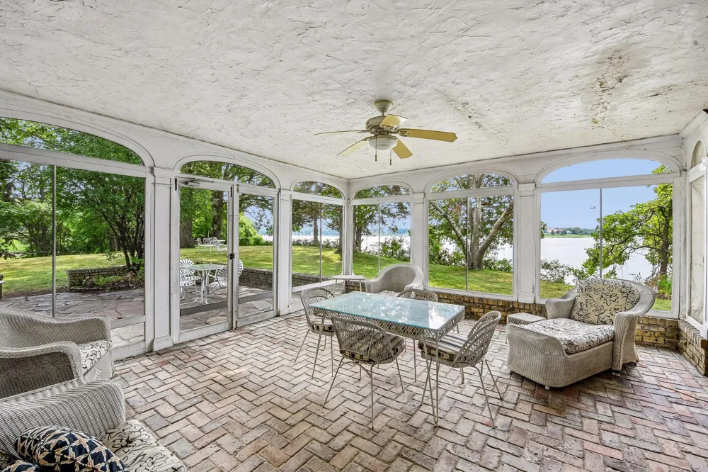 2425 Shore Drive Orono, MN 55391