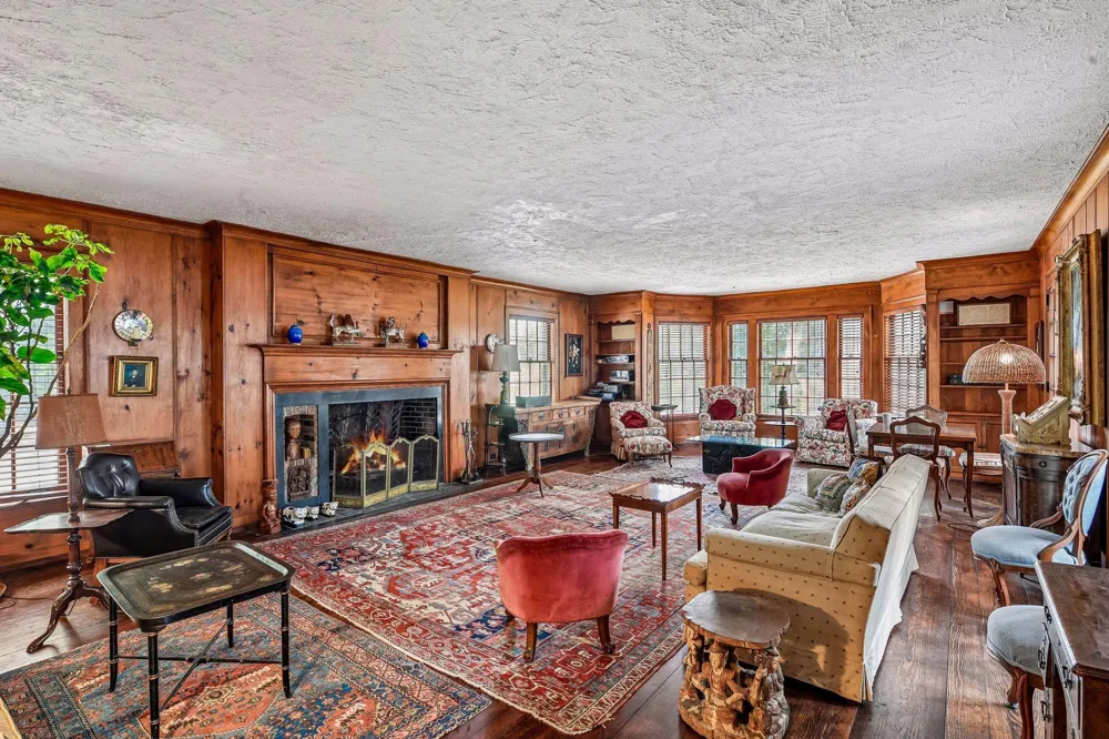 2425 Shore Drive Orono, MN 55391