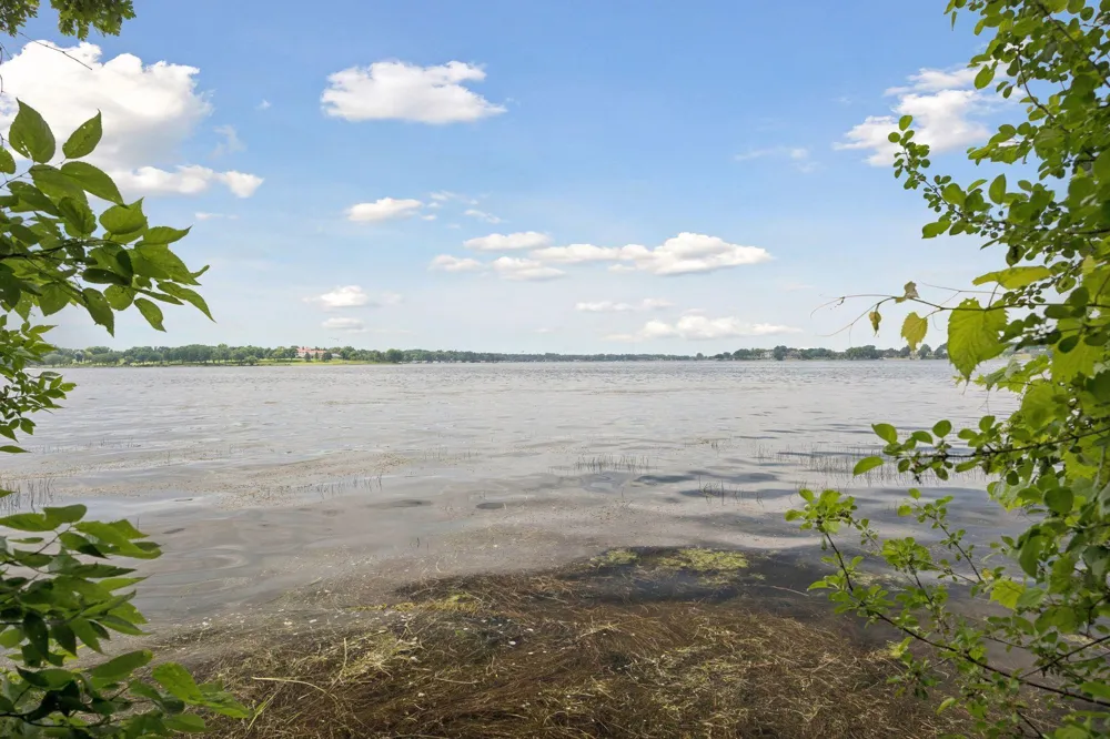 2425 Shore Drive Orono, MN 55391