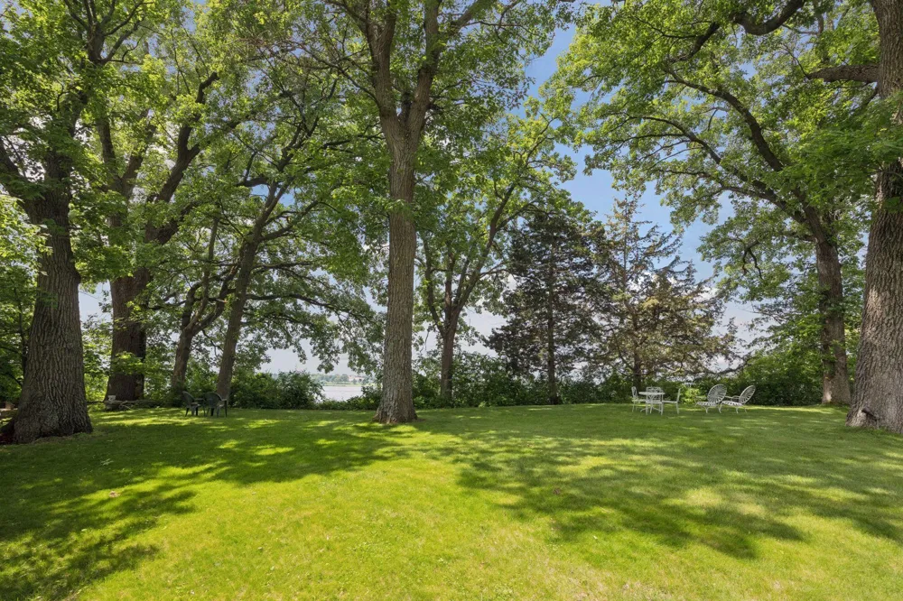 2425 Shore Drive Orono, MN 55391