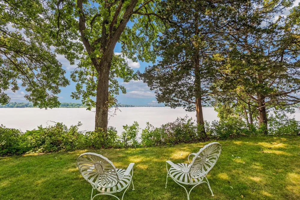 2425 Shore Drive Orono, MN 55391