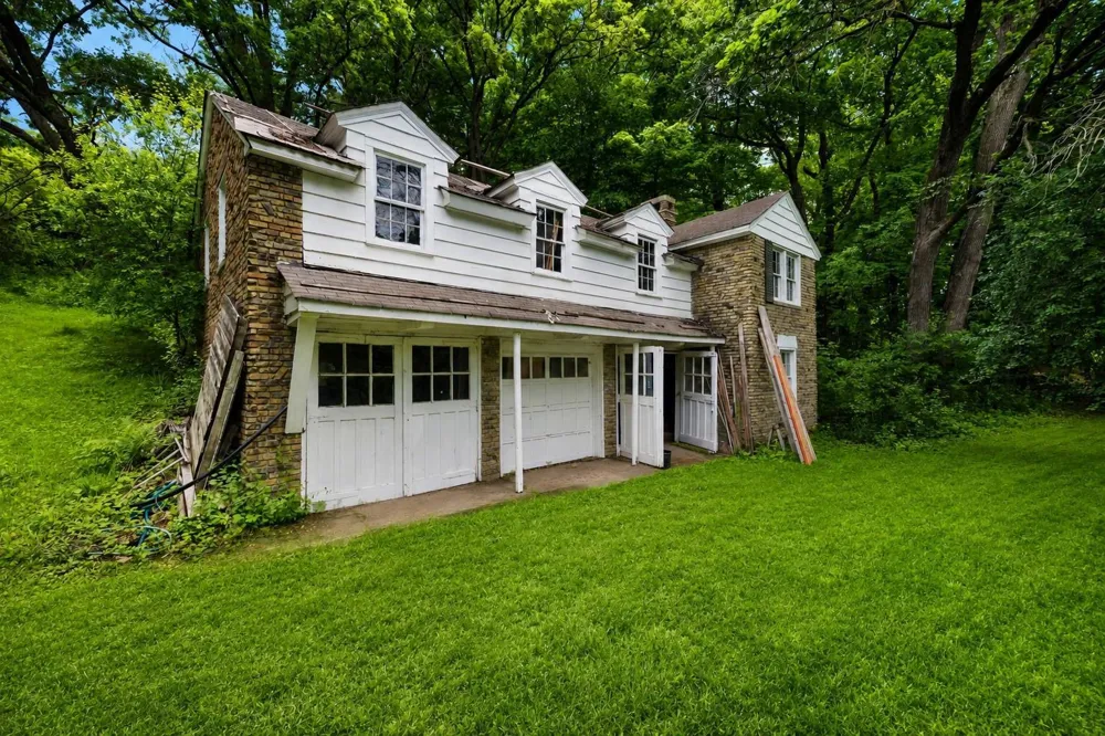 2425 Shore Drive Orono, MN 55391