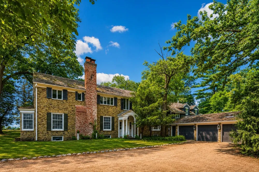 2425 Shore Drive Orono, MN 55391