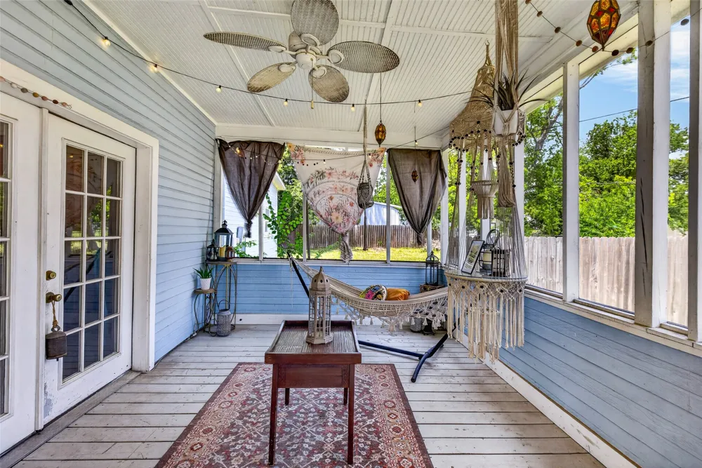 605 E 9th Street Kemp, TX 75143
