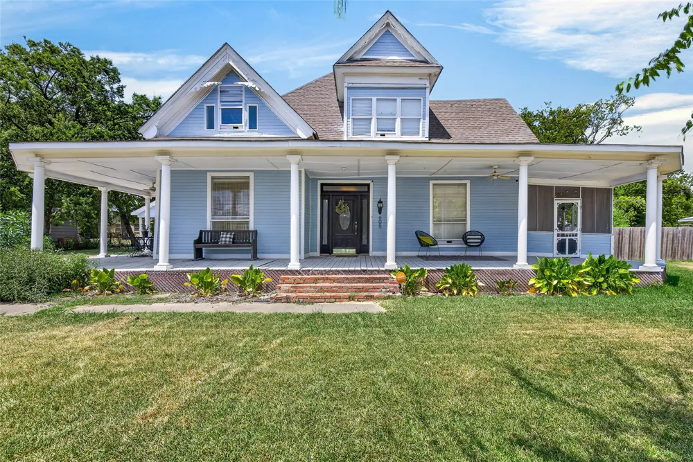605 E 9th Street Kemp, TX 75143