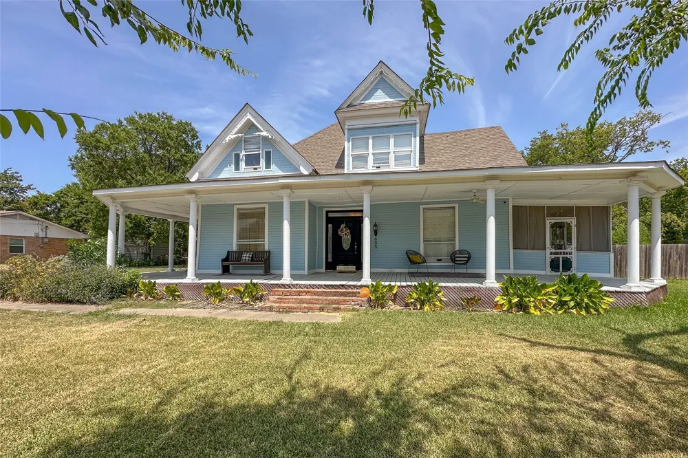 605 E 9th Street Kemp, TX 75143