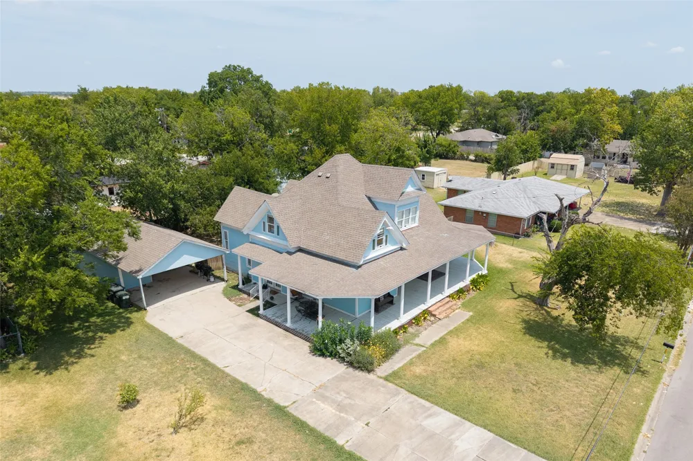 605 E 9th Street Kemp, TX 75143