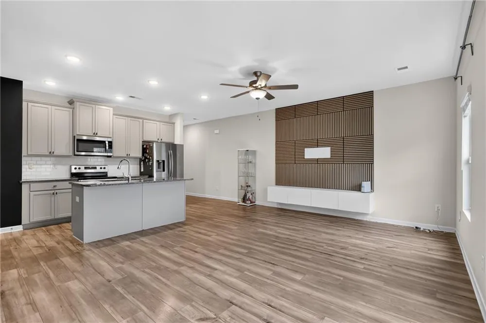 4711 Fairfax Drive Oakwood, GA 30566