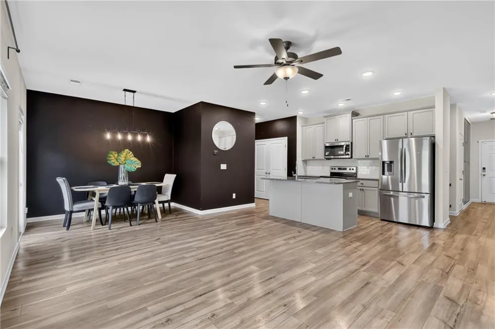 4711 Fairfax Drive Oakwood, GA 30566