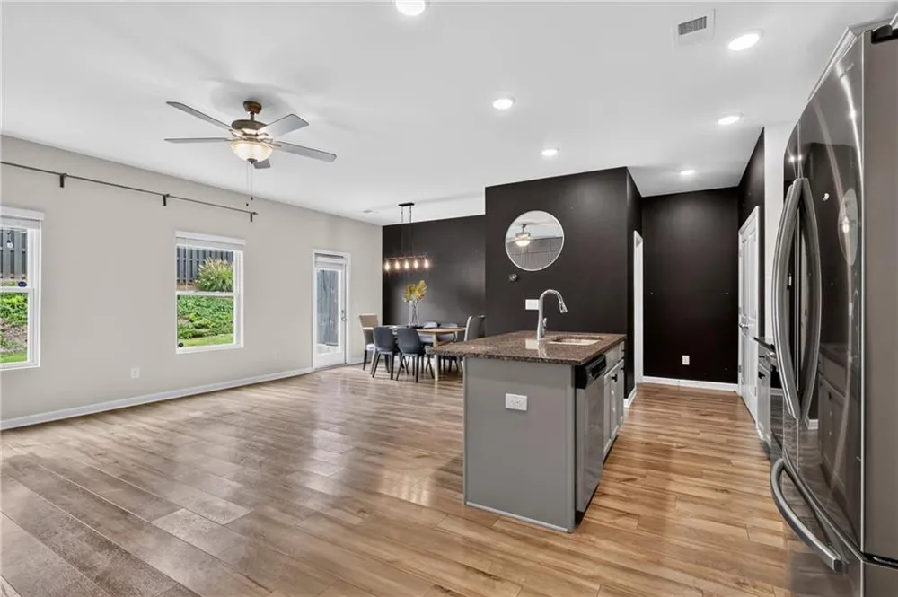 4711 Fairfax Drive Oakwood, GA 30566