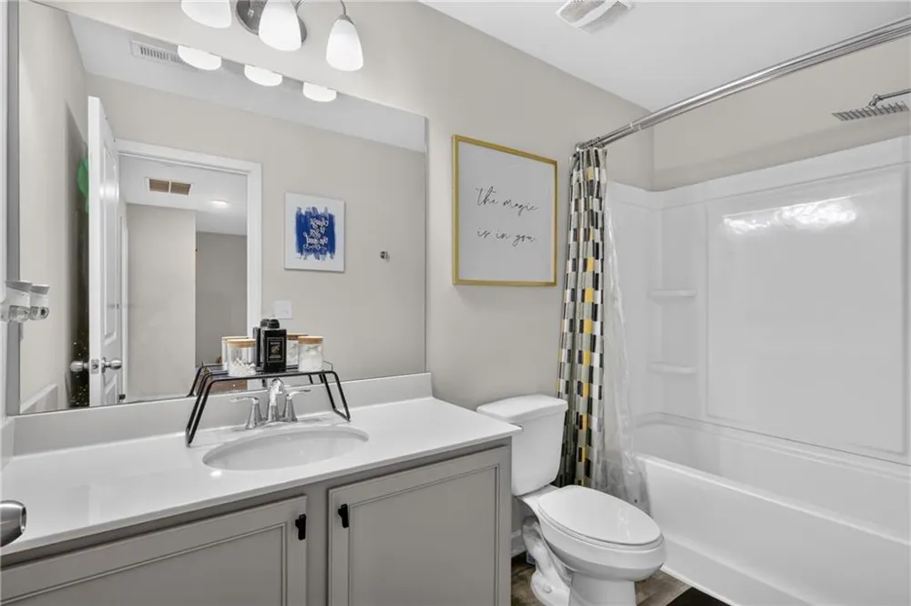 4711 Fairfax Drive Oakwood, GA 30566