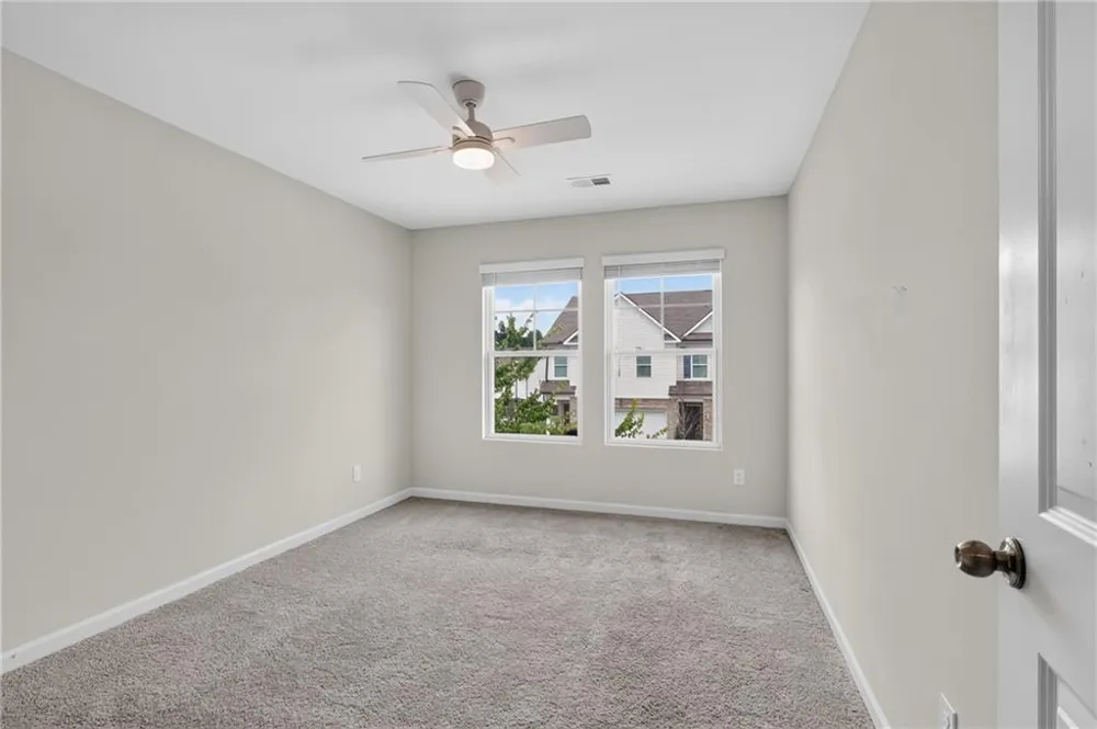 4711 Fairfax Drive Oakwood, GA 30566