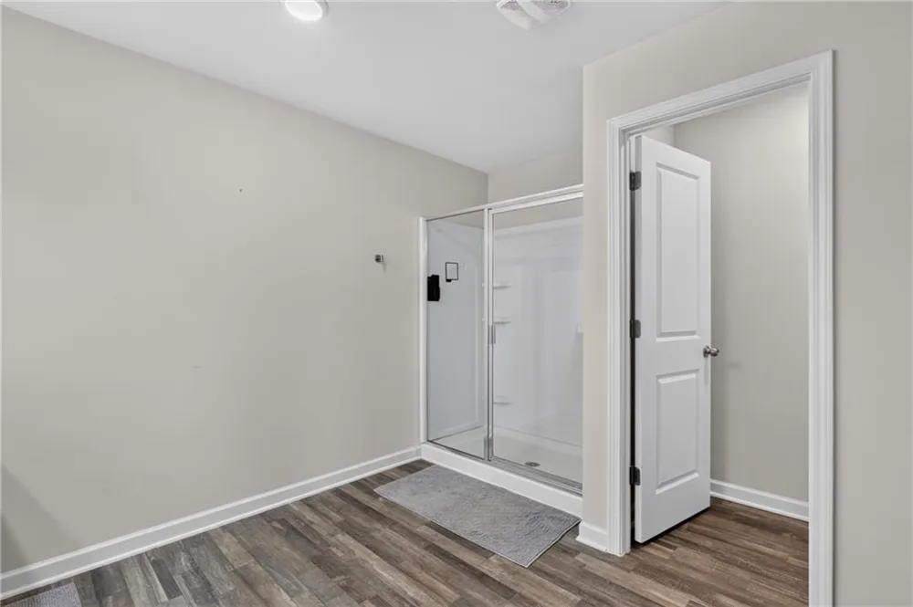 4711 Fairfax Drive Oakwood, GA 30566
