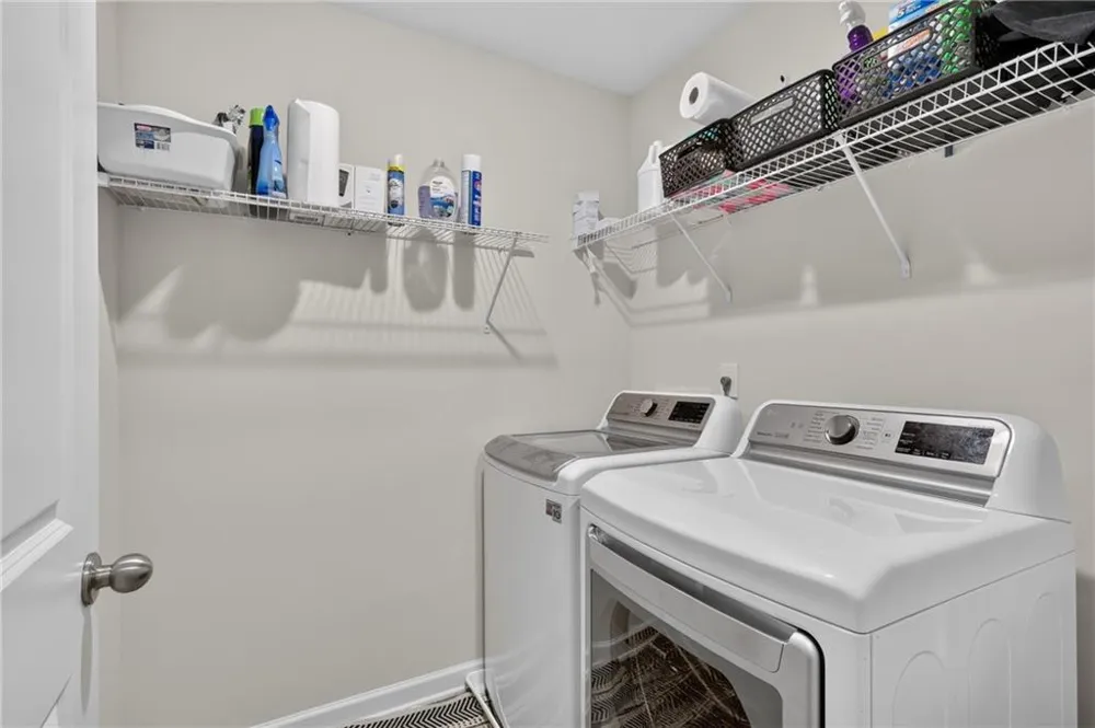 4711 Fairfax Drive Oakwood, GA 30566